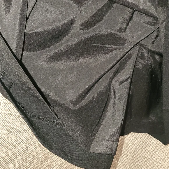 Ann Taylor Petite Seamed Fit Sheath Little Black Sleeveless Dress SZ 10P - Picture 5 of 6